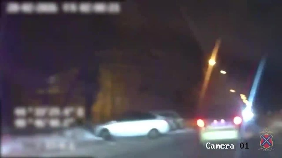 В Волгограде полицейские задержали нетрезвого угонщика без прав после ДТП с семью авто