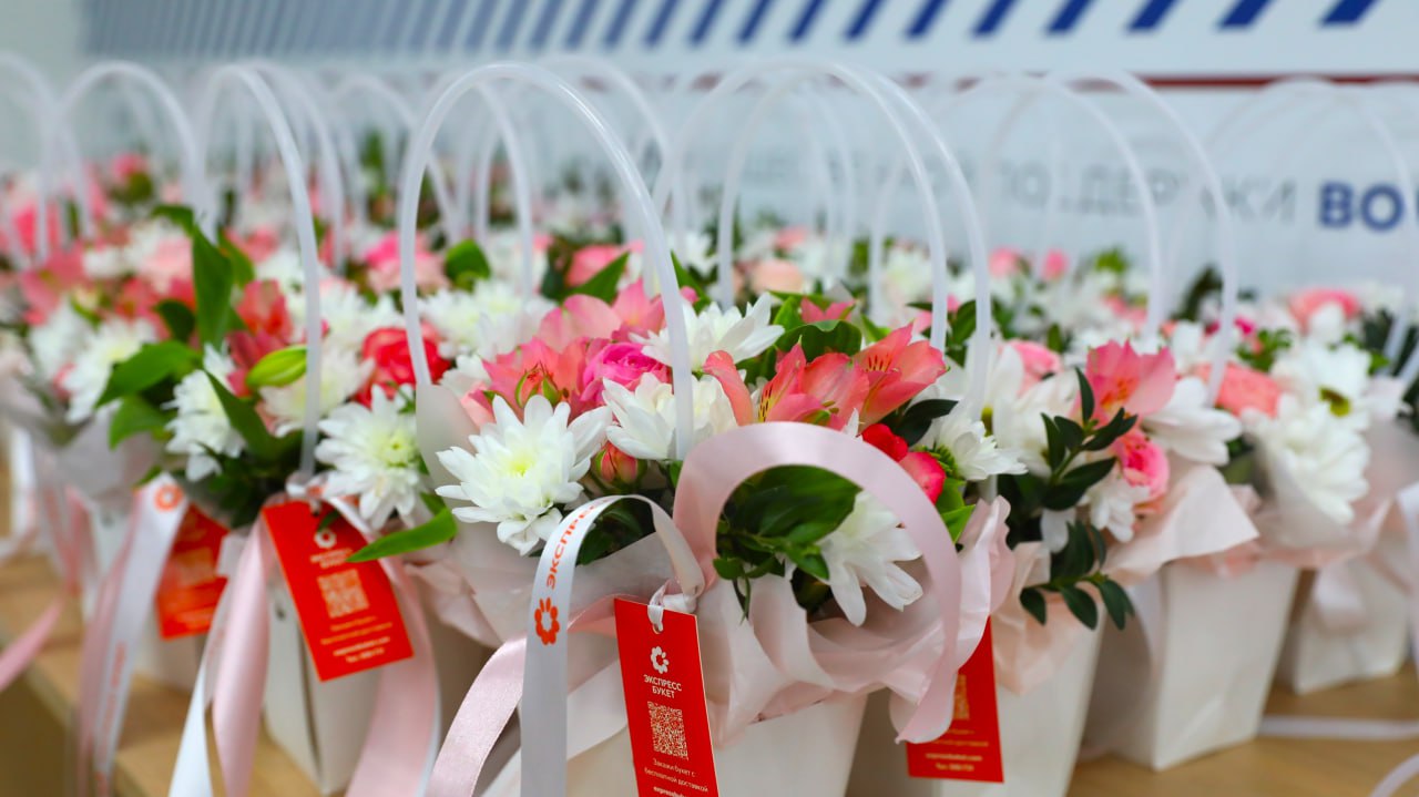 В Штабе общественной поддержки партии «Единая Россия» состоялось мероприятие «Сила любви. Сила женщины», участниками которого стали матери и жены военнослужащих, выполняющих задачи в зоне специальной военной операции В Штабе общественной поддержки партии «Единая Россия» состоялось мероприятие «Сила любви. Сила женщины», участниками которого стали матери и жены военнослужащих, выполняющих задачи в зоне специальной военной операции