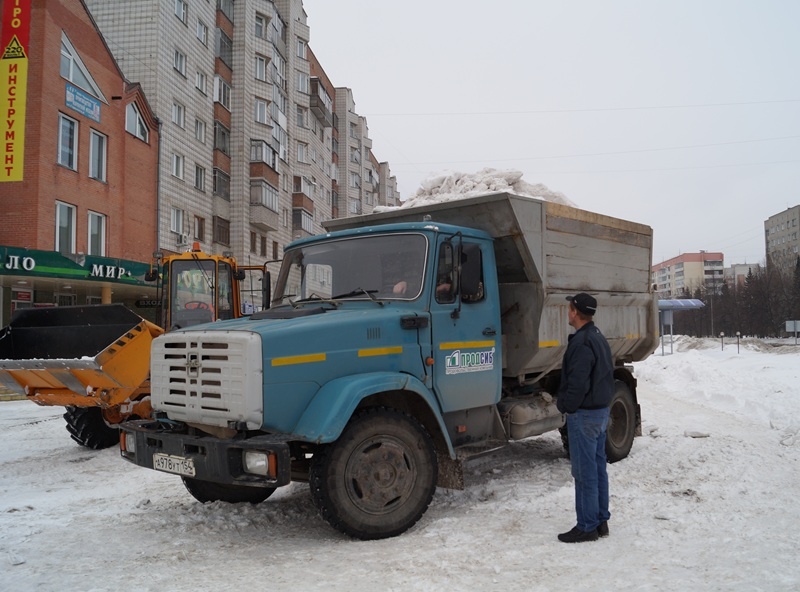 Как справиться с новыми платежами за вывоз снега: все, что нужно знать жителям