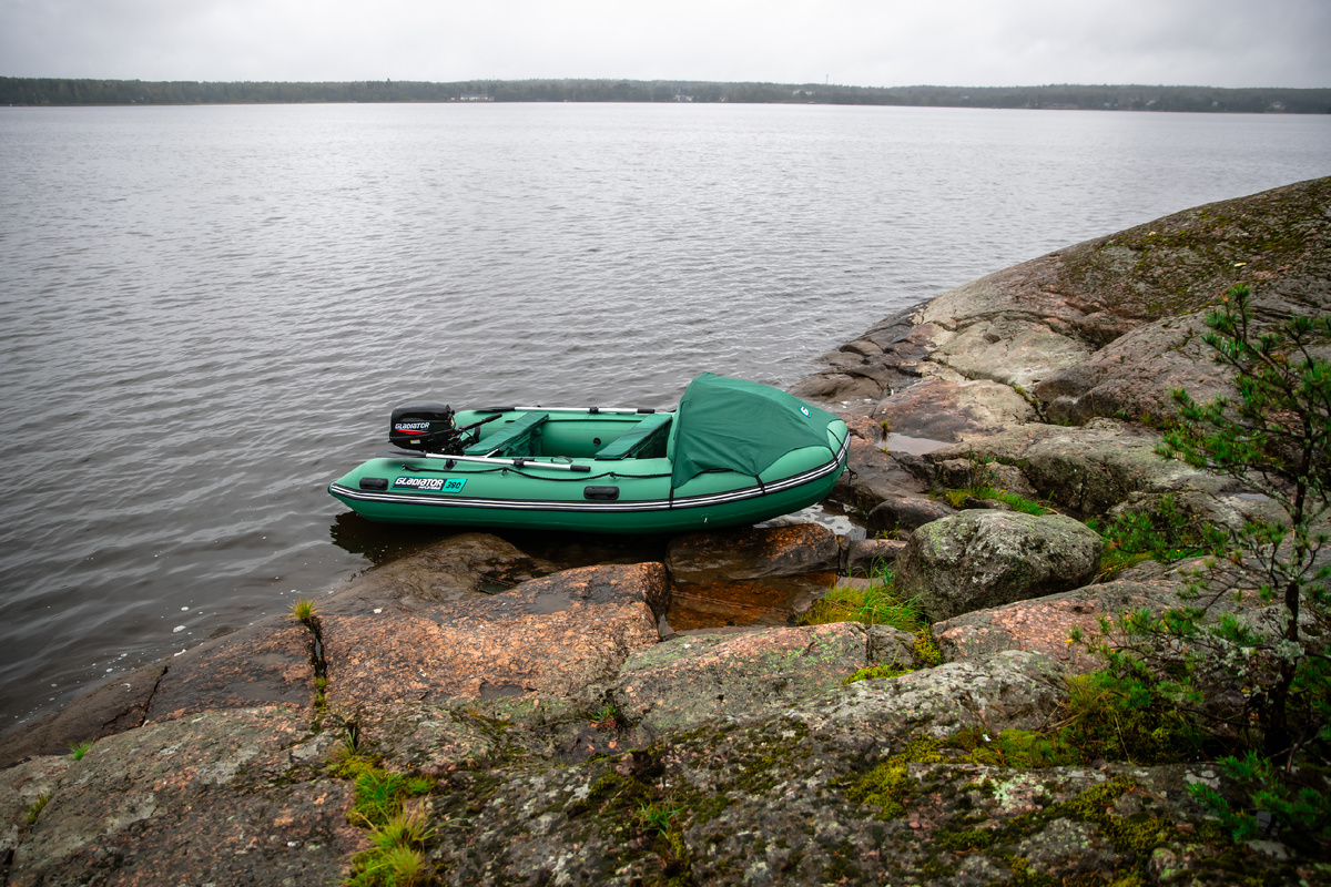 Уход за ПВХ-лодкой: что можно, а что нельзя использовать для мытья