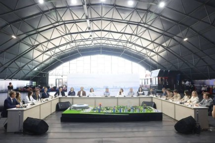 Более 100 картин волгоградского художника передаст городу меценат для музея Виктора Лосева