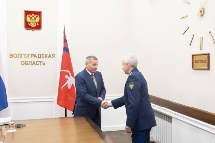Губернатор Волгоградской области Андрей Бочаров провел рабочую встречу с руководителем Нижне-Волжского управления Ростехнадзора Юрием Кулиничевым