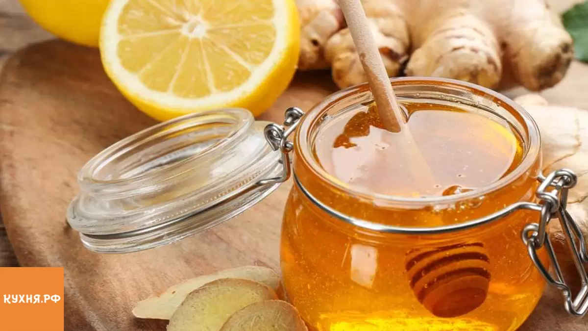 Першит горло? Согревающая смесь из меда и имбиря для вашего утреннего ритуала