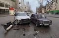 Глупое ДТП в Волгограде. 11 апреля в Ворошиловском районе Волгограда произошло ДТП
