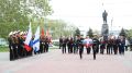Участники 44-й Южно-Российской Парламентской Ассоциации возложили венки и цветы к Мемориальной стене в честь героической обороны Севастополя 1941-1942 годов