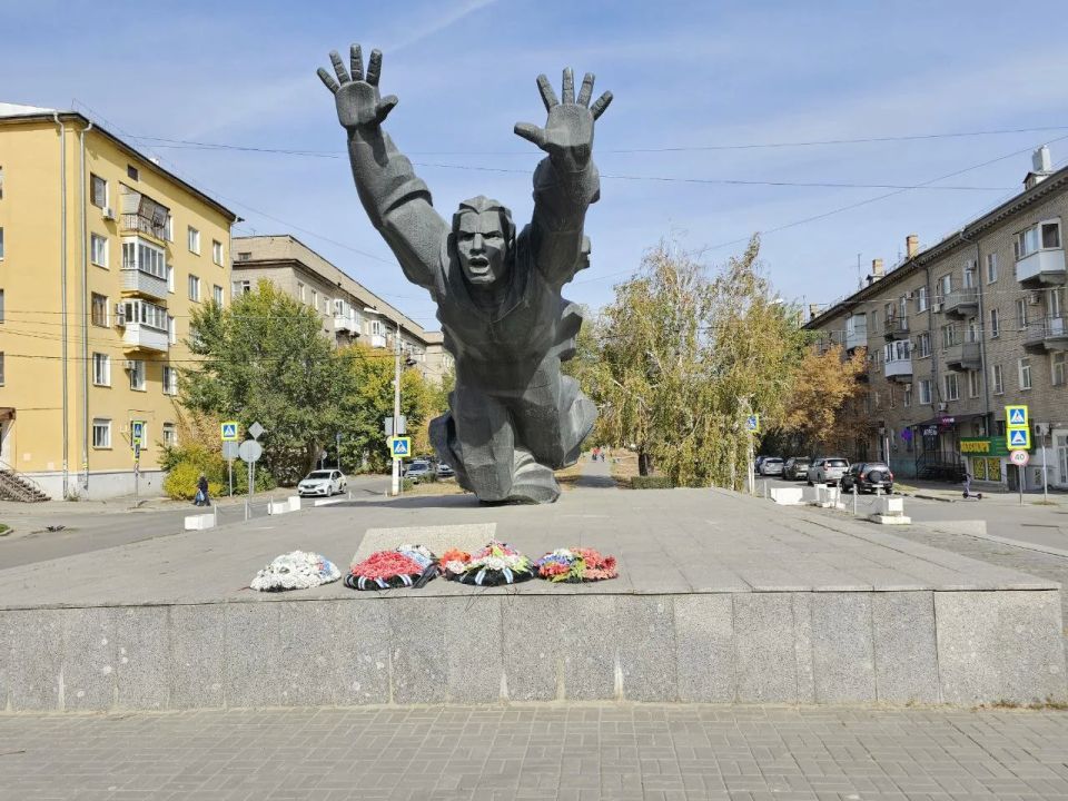 Памятник Михаилу Паникахе в Волгограде отреставрируют за 13,6 миллиона