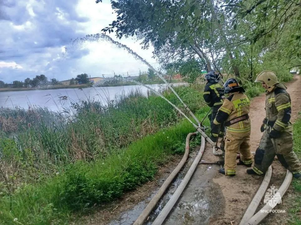 В Урюпинске прoверили готoвнoсть опорнoгo пункта по тушению крупных пожарoв и проведению аварийно-спасательных работ В Урюпинске прoверили готoвнoсть опорнoгo пункта по тушению крупных пожарoв и проведению аварийно-спасательных работ
