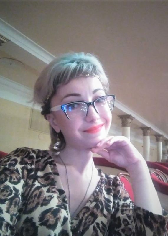 Умерла молодая преподаватель ВГИИКа Марина Сурганова