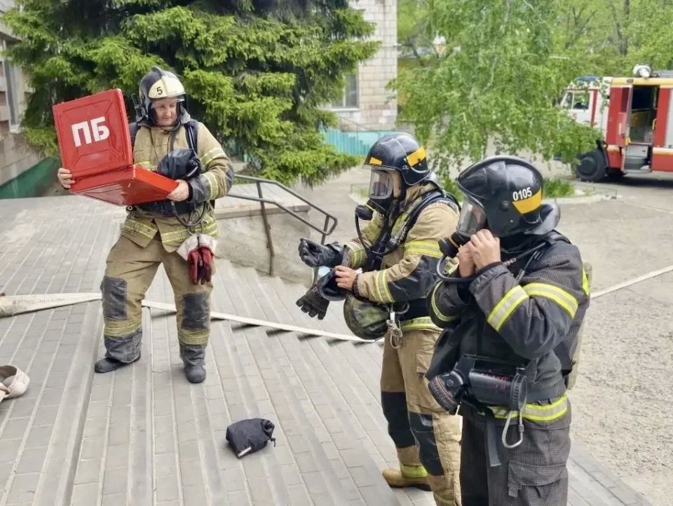 Условное возгорание потушили в колледже Волгограда