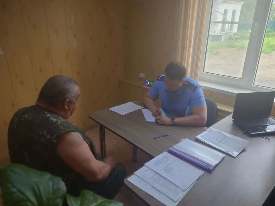 Прокурор Калачёвского района Владимир Левин провёл личный выездной приём работников МУП "Ильёвское коммунальное хозяйство" по вопросам соблюдения трудовых прав граждан