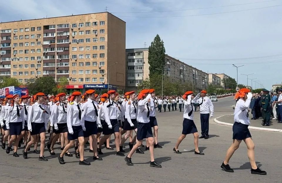 Сотрудники МЧС России приняли участие в торжественной церемонии открытия памятного знака «Рубеж Сталинградской доблести» Сотрудники МЧС России приняли участие в торжественной церемонии открытия памятного знака «Рубеж Сталинградской доблести»