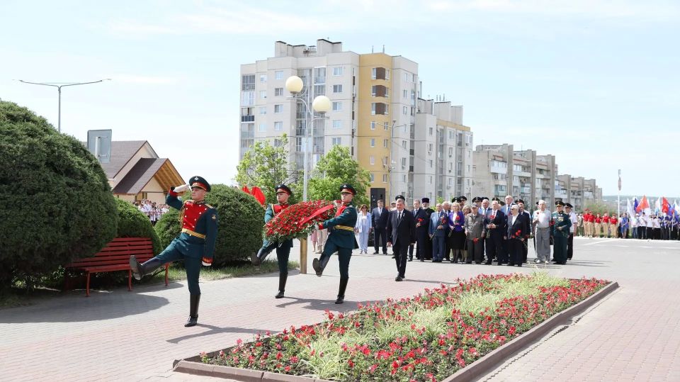 В Камышине открыли памятную стелу «Рубеж Сталинградской доблести» В Камышине открыли памятную стелу «Рубеж Сталинградской доблести»