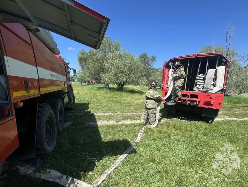 #БудниМЧС. В Суровикинском местном пожарно-спасательном гарнизоне проверили опорный пункт по тушению крупных пожаров и проведению аварийно-спасательных работ, созданный на базе 56-й ПСЧ 8 ПСО ФПС ГПС Главного управления МЧС... #БудниМЧС. В Суровикинском местном пожарно-спасательном гарнизоне проверили опорный пункт по тушению крупных пожаров и проведению аварийно-спасательных работ, созданный на базе 56-й ПСЧ 8 ПСО ФПС ГПС Главного управления МЧС...