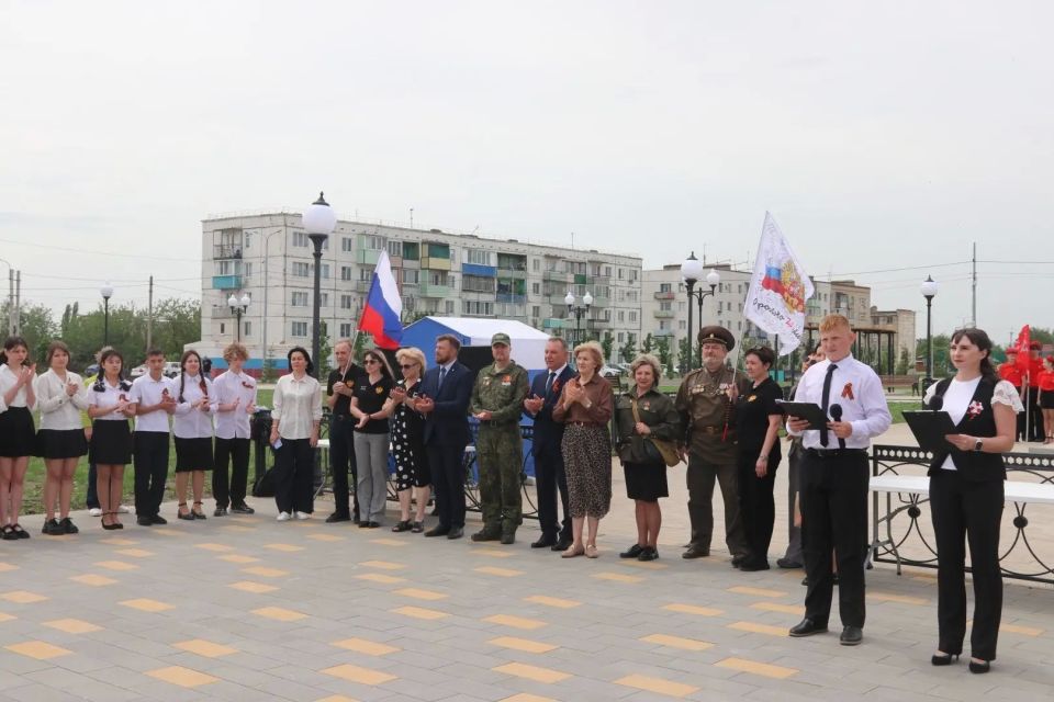 В рамках рабочей поездки на округ, во Фроловский район, зампред Волгоградской областной Думы Зина Мержоева встретилась с вновь избранным главой района Александром Матушкиным В рамках рабочей поездки на округ, во Фроловский район, зампред Волгоградской областной Думы Зина Мержоева встретилась с вновь избранным главой района Александром Матушкиным