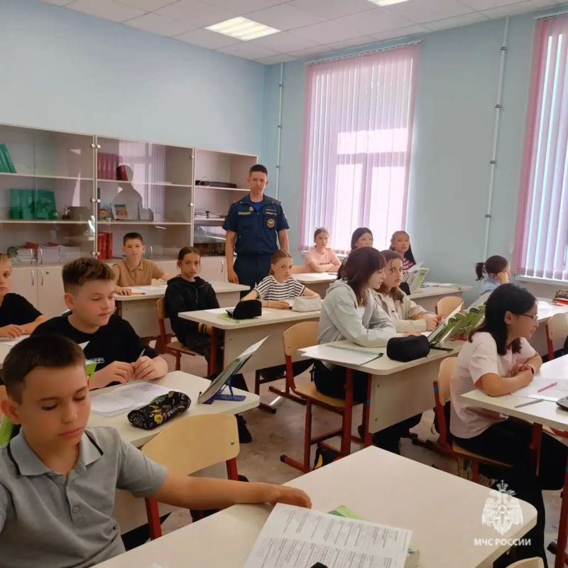 Огонь - не игрушка: важный урок для ребят младших классов Огонь - не игрушка: важный урок для ребят младших классов