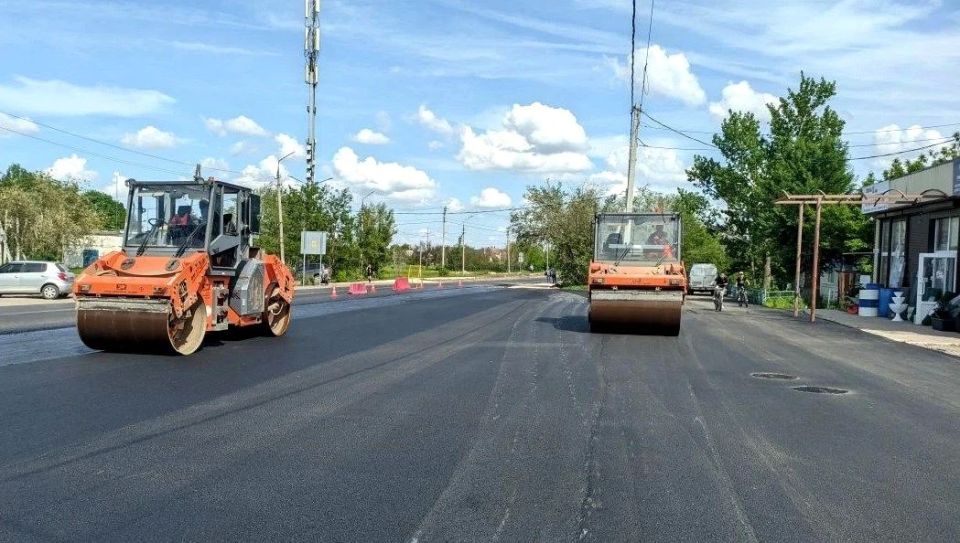 В Волжском начали ремонт дороги к детской больнице В Волжском начали ремонт дороги к детской больнице