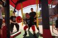 В Волгограде спортсмен установил рекорд, присев со штангой 245 кг