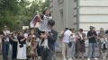 Последний звонок в Волжском — в кадрах, от которых теплеет на душе