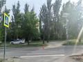 42-летняя женщина за рулем Kia Seltos сбила 16-летнего школьника, переходившего дорогу по нерегулируемому пешеходному переходу в Волжском, подростка госпитализировали, водителя задержали, сообщает ГУ МВД России по региону