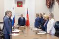 Губернатор Андрей Бочаров с участниками оперативного совещания почтили память погибших в Великой Отечественной войне