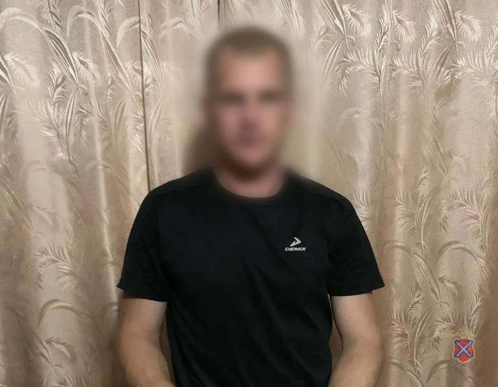 Полицейские в Камышине задержали подозреваемых в краже денежных средств с банковского счёта