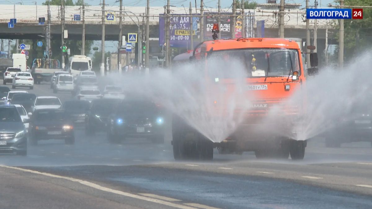 Волгоградцы спасаются от жары Волгоградцы спасаются от жары