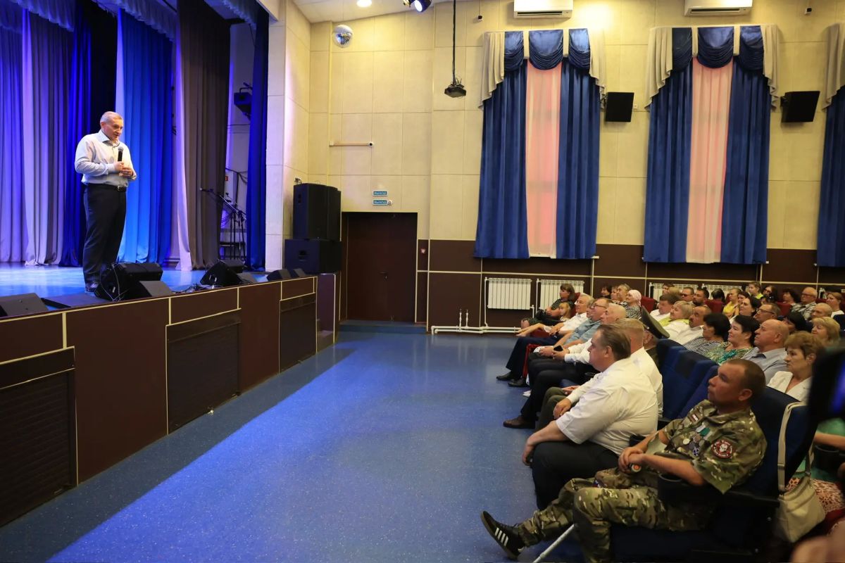 Развитие территорий и поддержка инициатив жителей: Андрей Бочаров совершил рабочую поездку в Алексеевский район Развитие территорий и поддержка инициатив жителей: Андрей Бочаров совершил рабочую поездку в Алексеевский район