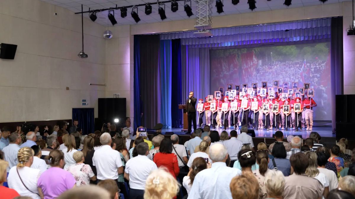 Сегодня, в День воинской славы, в станице Алексеевской состоялся концерт в рамках проекта областной организации ветеранов «Сталинград – Родина Победы» Сегодня, в День воинской славы, в станице Алексеевской состоялся концерт в рамках проекта областной организации ветеранов «Сталинград – Родина Победы»
