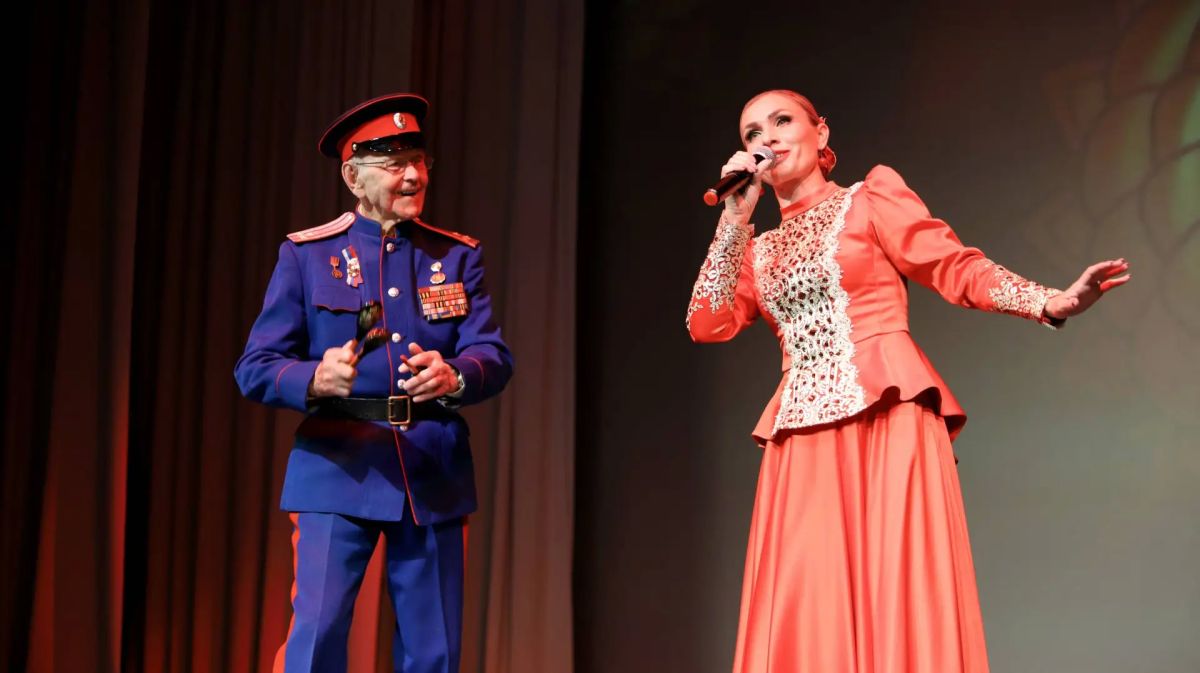 Сегодня, в День воинской славы, в станице Алексеевской состоялся концерт в рамках проекта областной организации ветеранов «Сталинград – Родина Победы» Сегодня, в День воинской славы, в станице Алексеевской состоялся концерт в рамках проекта областной организации ветеранов «Сталинград – Родина Победы»