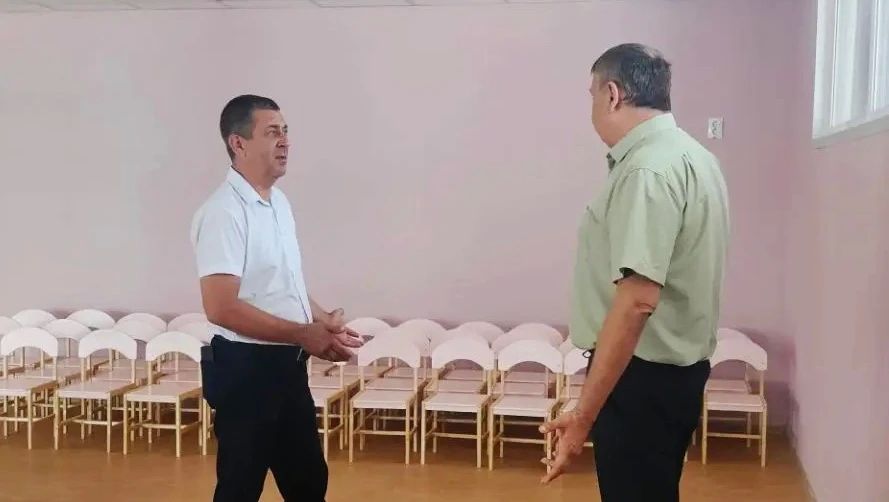 Депутат Волгоградской областной Думы Валерий Могильный ознакомился с итогами капремонта детского сада №367 Красноармейского района Волгограда и ходом благоустройства прилегающей территории Депутат Волгоградской областной Думы Валерий Могильный ознакомился с итогами капремонта детского сада №367 Красноармейского района Волгограда и ходом благоустройства прилегающей территории