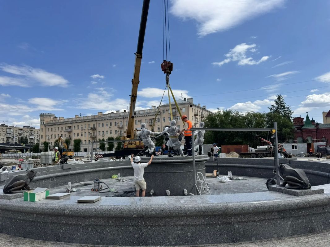 Скульптура заняла свое место в чаше Скульптура заняла свое место в чаше