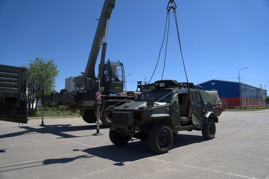 Волгоградская область передала партию автотехники в зону СВО Волгоградская область передала партию автотехники в зону СВО