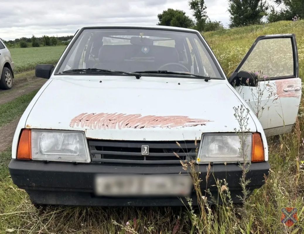 Уснувшего в угнанной автомашине молодого человека задержали полицейские в Еланском районе Уснувшего в угнанной автомашине молодого человека задержали полицейские в Еланском районе