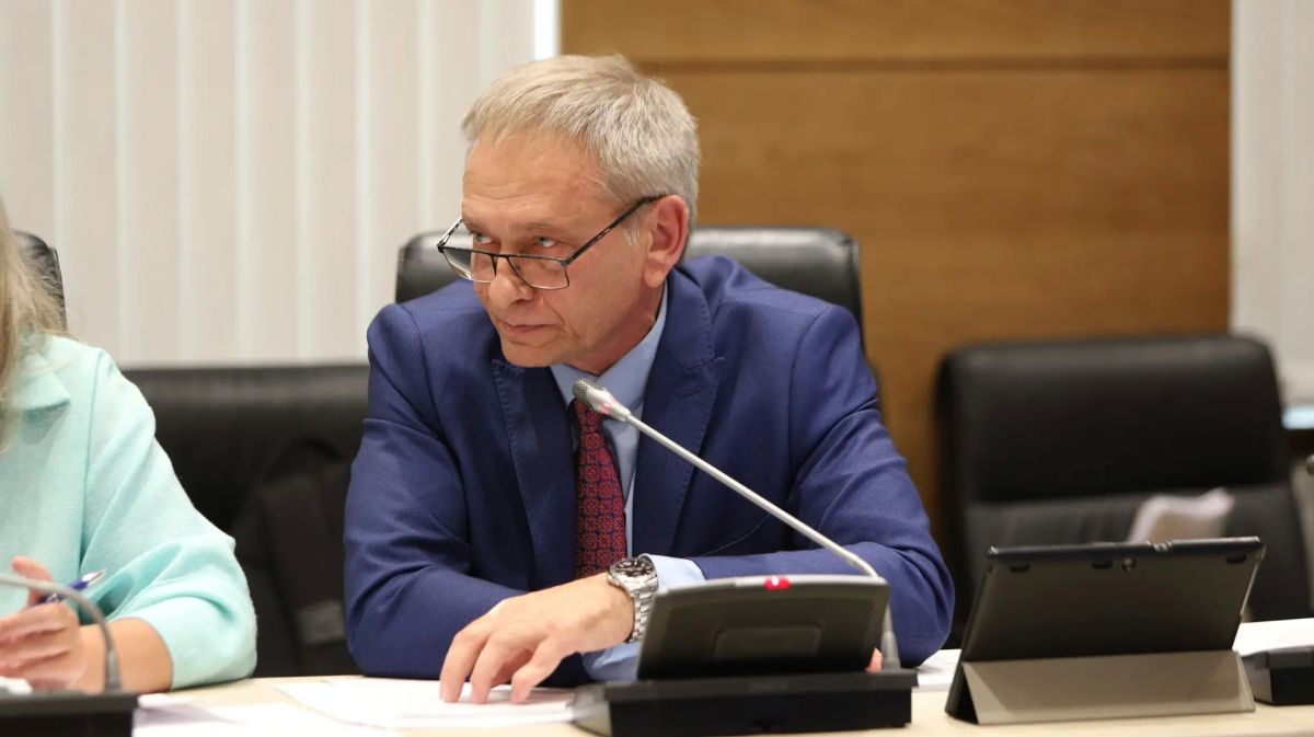 Комитет регпарламента под председательством Ларисы Гордиенко рассмотрел и рекомендовал Волгоградской областной Думе принять проект закона «О развитии опорных населенных пунктов Волгоградской области и прилегающих к ним... Комитет регпарламента под председательством Ларисы Гордиенко рассмотрел и рекомендовал Волгоградской областной Думе принять проект закона «О развитии опорных населенных пунктов Волгоградской области и прилегающих к ним...