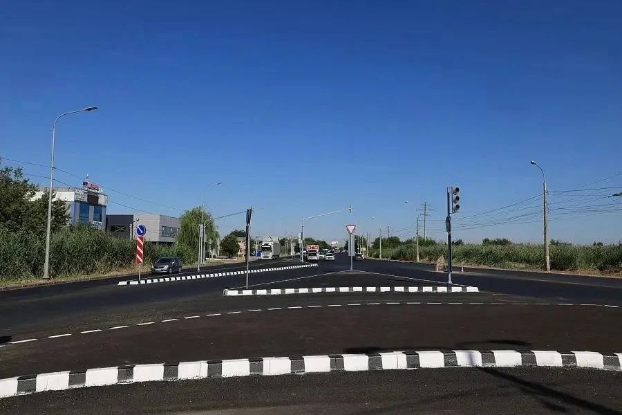 Глава Волгограда Владимир Марченко и губернатор Андрей Бочаров в ходе рабочей поездки оценили ход реализации дорожно-транспортных проектов в Красноармейском районе Глава Волгограда Владимир Марченко и губернатор Андрей Бочаров в ходе рабочей поездки оценили ход реализации дорожно-транспортных проектов в Красноармейском районе