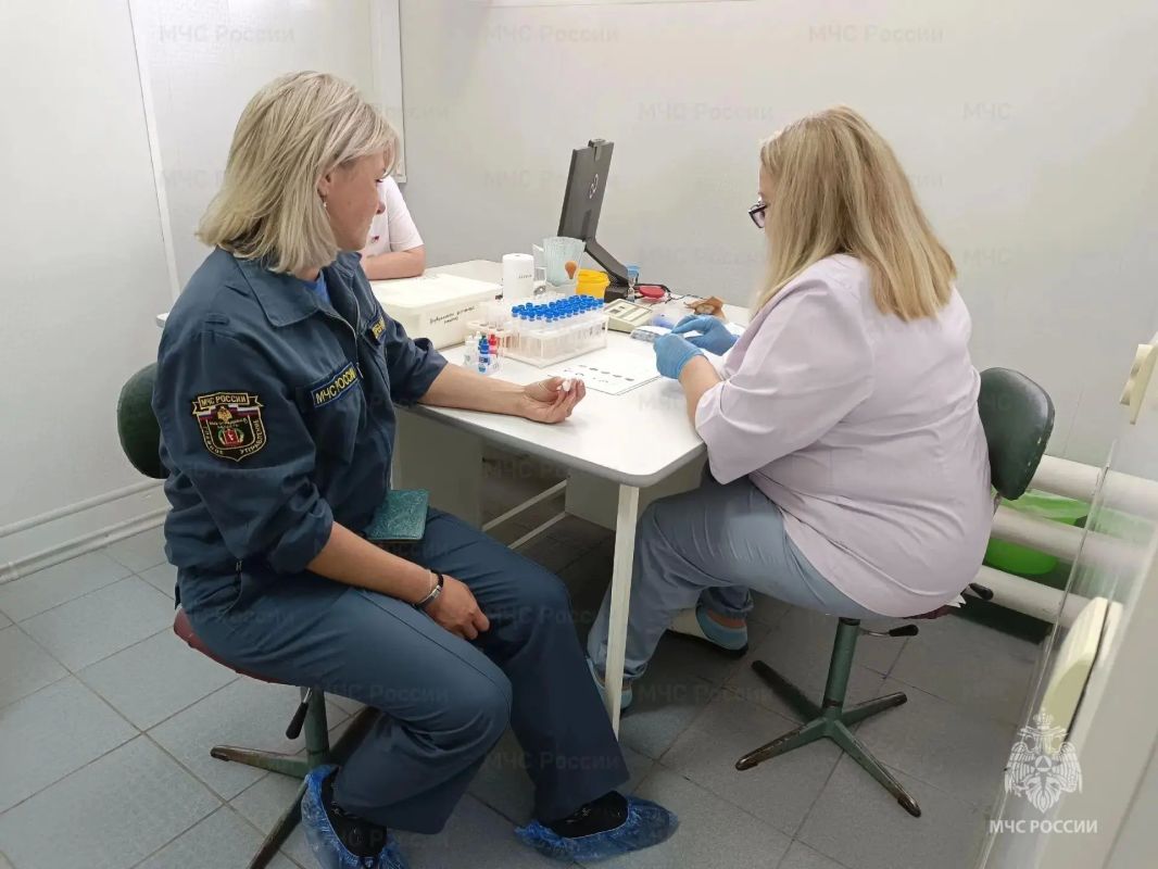 Камышинские огнеборцы приняли участие в акции «Я – донор» Камышинские огнеборцы приняли участие в акции «Я – донор»