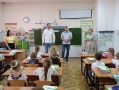 В преддверии нового учебного года депутаты облдумы встречаются с будущими первоклассниками