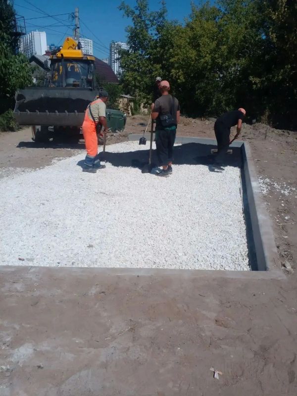 В Волгограде в результате принятых прокуратурой мер оборудована контейнерная площадка В Волгограде в результате принятых прокуратурой мер оборудована контейнерная площадка