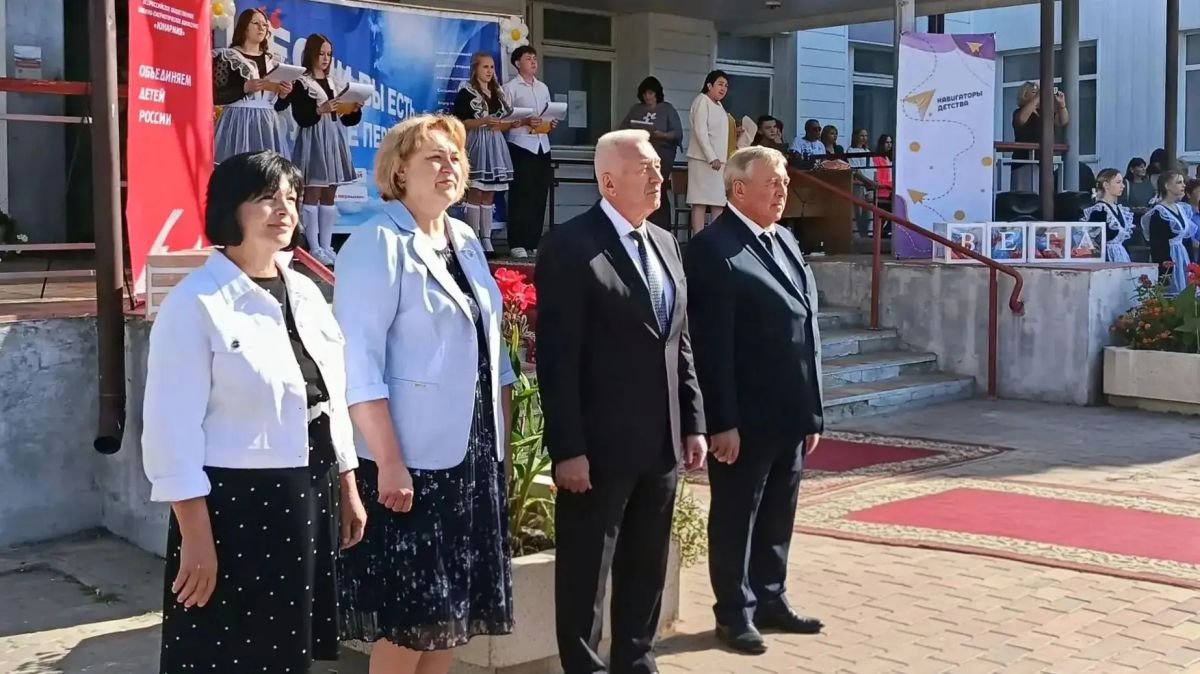 Сегодня, 1 сентября, в волгоградском регионе за парты сядут свыше 250 тысяч студентов и школьников Сегодня, 1 сентября, в волгоградском регионе за парты сядут свыше 250 тысяч студентов и школьников