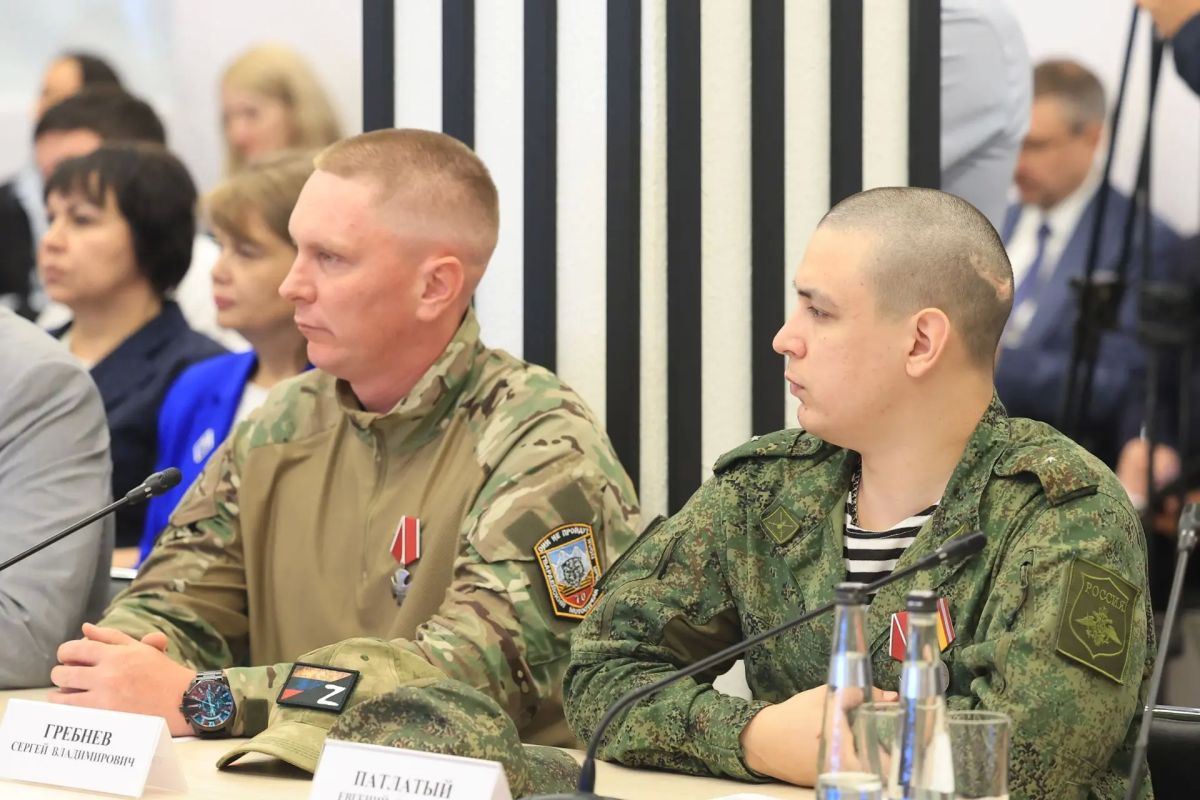 «Считаю, сегодня не время для проведения больших масштабных праздничных мероприятий, различных шоу с салютами, фейерверками и громогласными яркими тостами.Необходимо сосредоточиться на выполнении стоящих перед нами очень... «Считаю, сегодня не время для проведения больших масштабных праздничных мероприятий, различных шоу с салютами, фейерверками и громогласными яркими тостами.Необходимо сосредоточиться на выполнении стоящих перед нами очень...