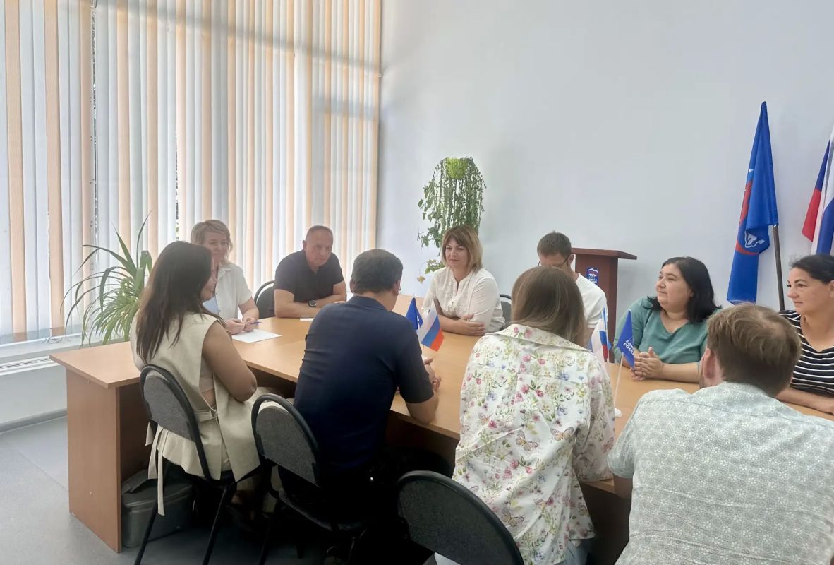 Диалог власти и общественности: в Волжском обсудили вектор развития города Диалог власти и общественности: в Волжском обсудили вектор развития города