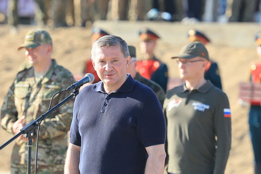 Сергей Кириенко и Андрей Бочаров встретились с участниками финального боя «Зарницы 2.0» Сергей Кириенко и Андрей Бочаров встретились с участниками финального боя «Зарницы 2.0»