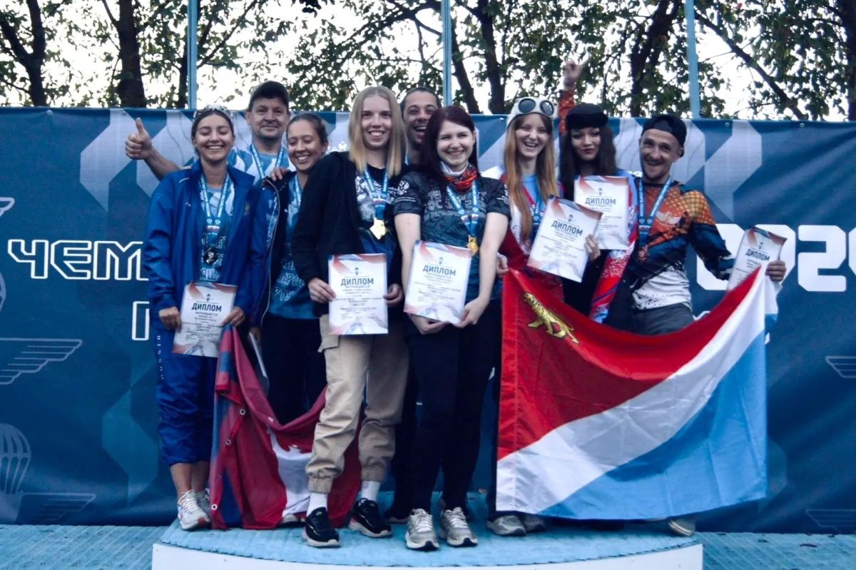 В копилке волгоградских парашютистов на Чемпионате России по групповой акробатике есть первая медаль!