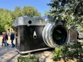 Огромный магнитофон и фотоаппарат появились на набережной Волгограда