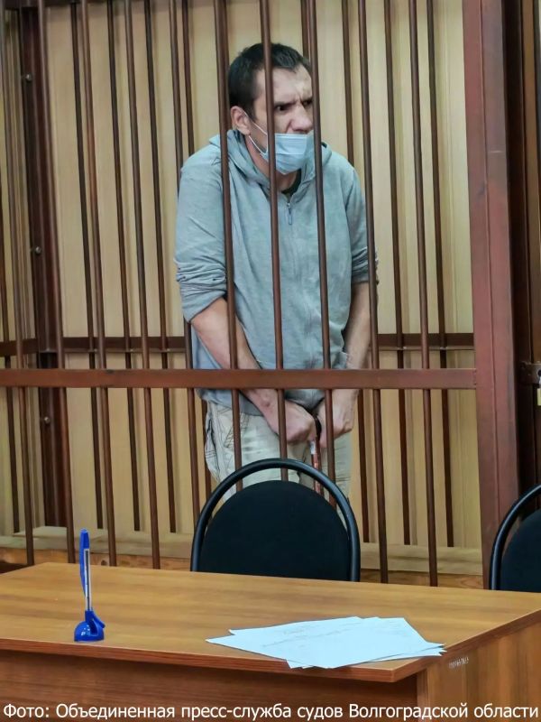 Волгоградца отправили в колонию на 9 лет за избиение знакомой до смерти