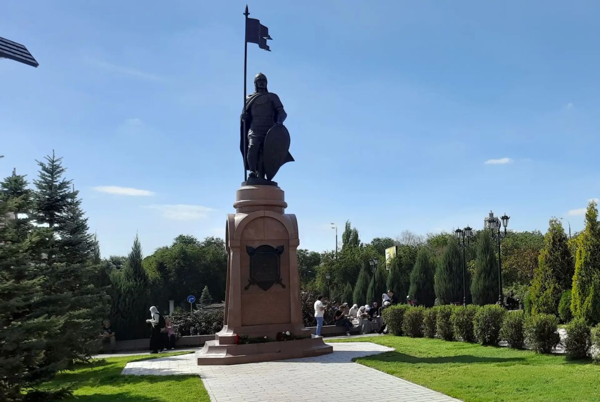 12 сентября Русская православная церковь отмечает день перенесение мощей святого благоверного великого князя Александра Невского, и сегодня главный храм Волгограда - АлександроНевский кафедральный собор - празднует свой... 12 сентября Русская православная церковь отмечает день перенесение мощей святого благоверного великого князя Александра Невского, и сегодня главный храм Волгограда - АлександроНевский кафедральный собор - празднует свой...