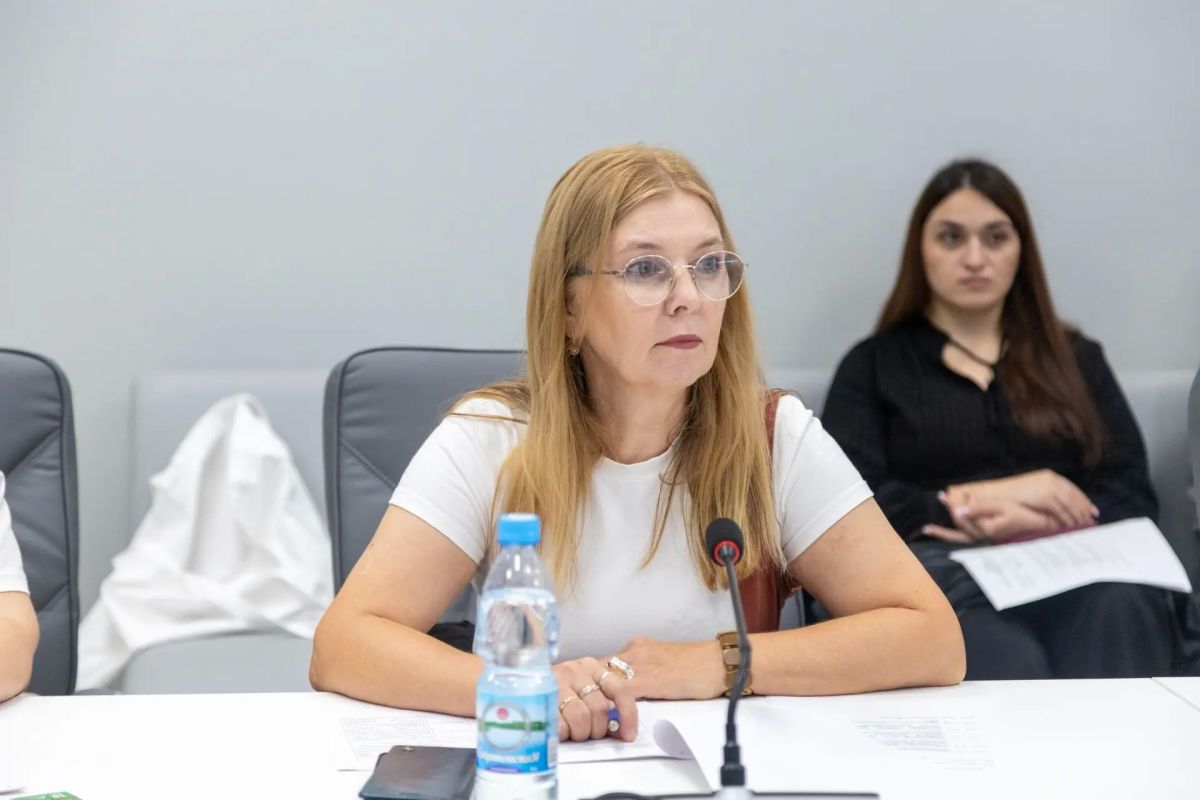 Мы точно знаем, что.... Россия — страна возможностей! Сегодня их стало ещё больше, ведь в День города Волгограда случился слёт выпускников президентской платформы «Россия — страна возможностей» при участии председателя... Мы точно знаем, что.... Россия — страна возможностей! Сегодня их стало ещё больше, ведь в День города Волгограда случился слёт выпускников президентской платформы «Россия — страна возможностей» при участии председателя...