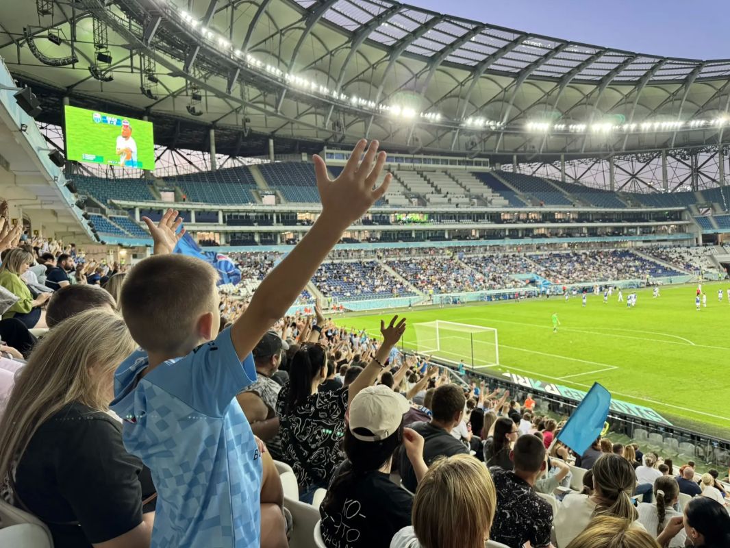 С победой! С днем города! Ротору спасибо за 4:0 С победой! С днем города! Ротору спасибо за 4:0