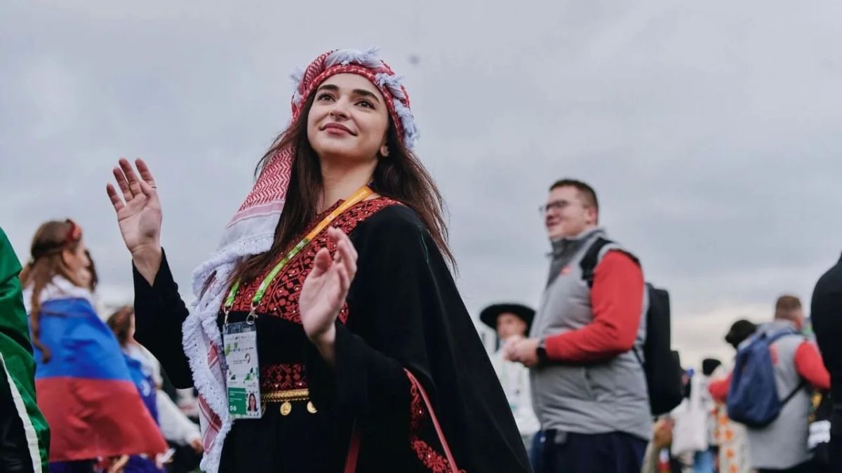 Яркие кадры шествия молодёжи мира Яркие кадры шествия молодёжи мира