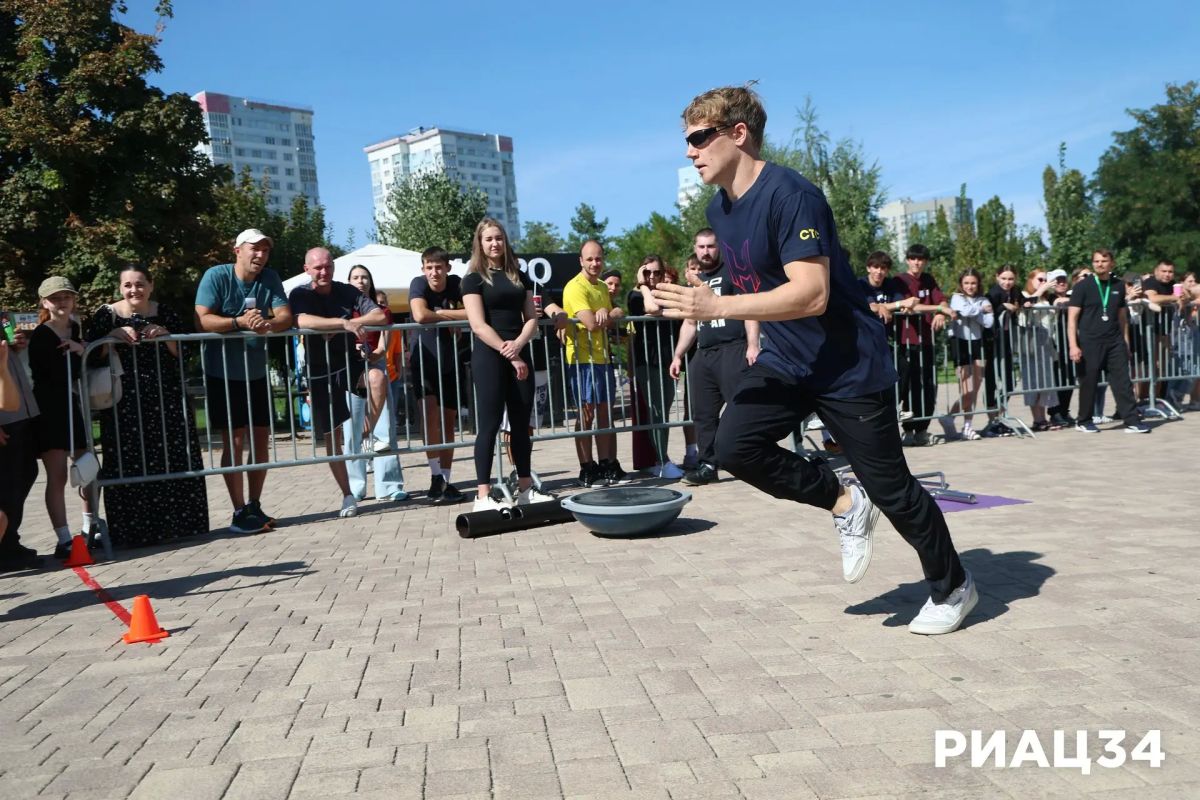 В волгоградском ЦПКиО прошла открытая тренировка от легендарного шоу «Суперниндзя» В волгоградском ЦПКиО прошла открытая тренировка от легендарного шоу «Суперниндзя»